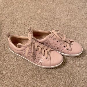 Cute style shoes